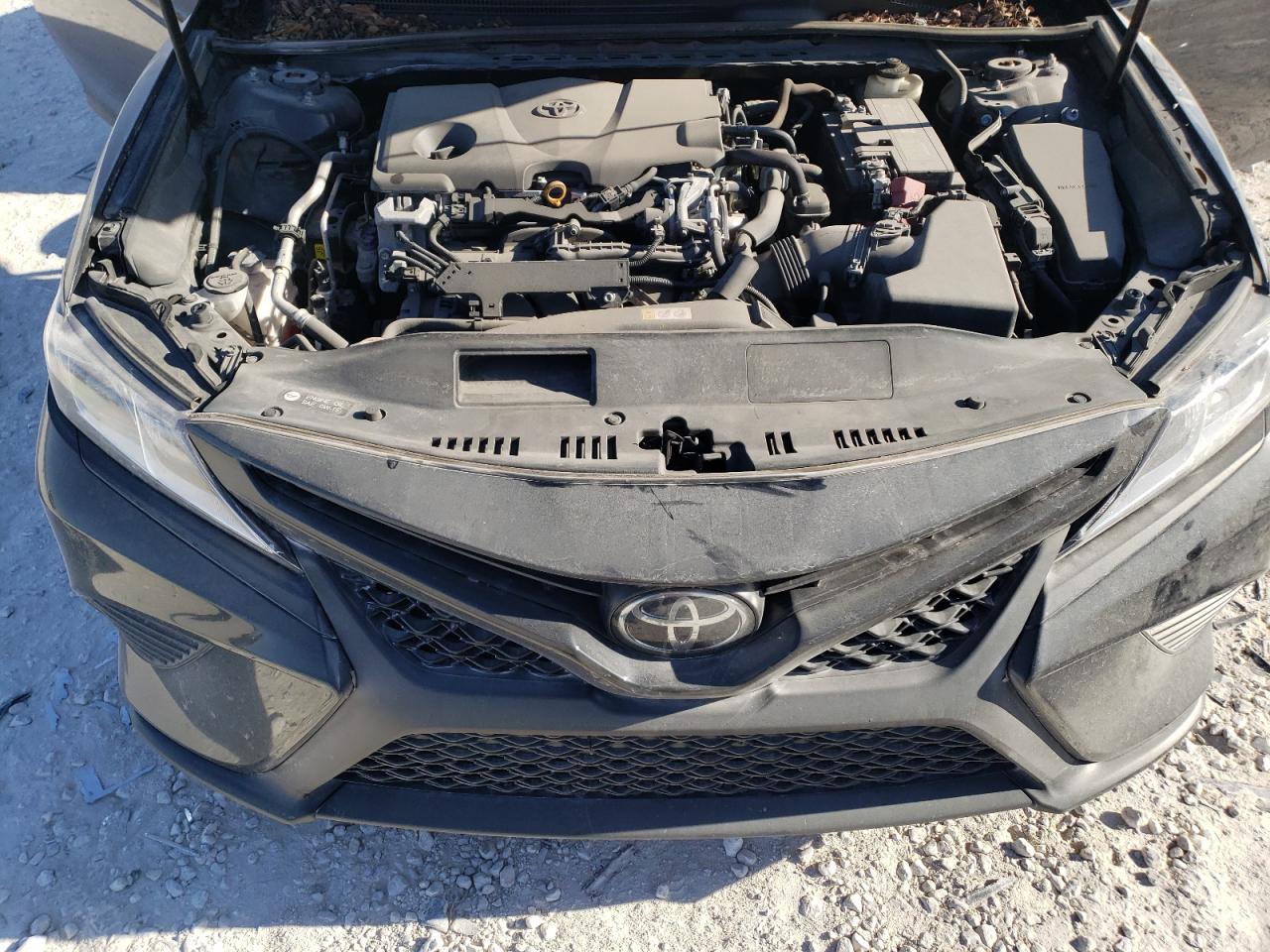 4T1B11HK5JU151164 2018 Toyota Camry L