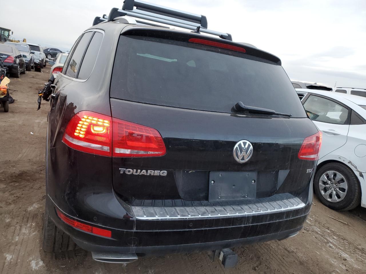 2014 Volkswagen Touareg V6 Tdi VIN: WVGEP9BP8ED003501 Lot: 38359304