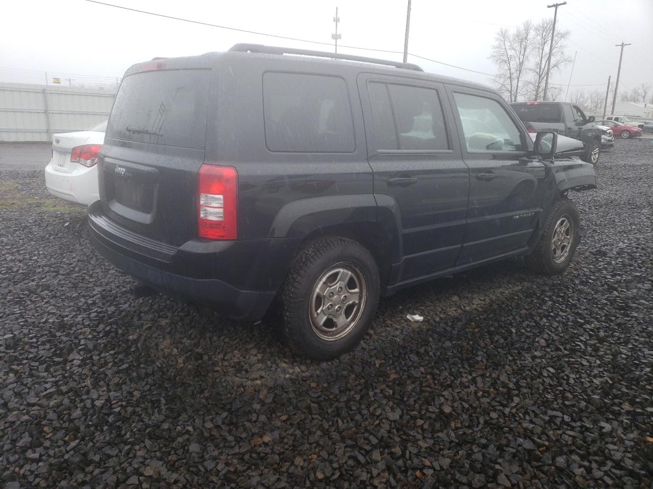 VIN 1C4NJPBA6DD272813 2013 JEEP PATRIOT no.3