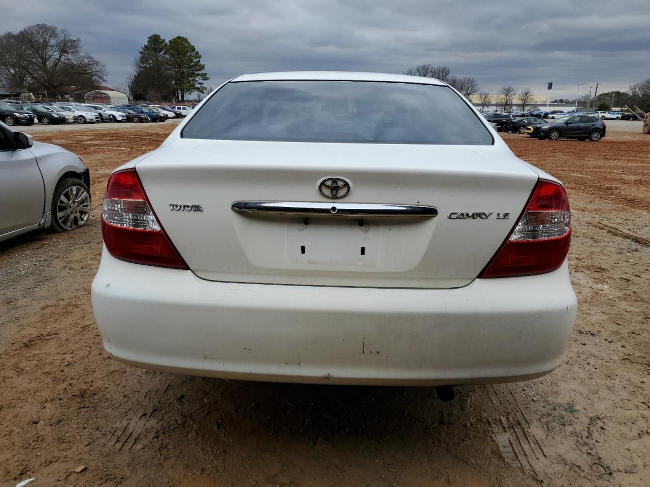 2003 Toyota Camry Le VIN: 4T1BE32K33U238377 Lot: 82568313