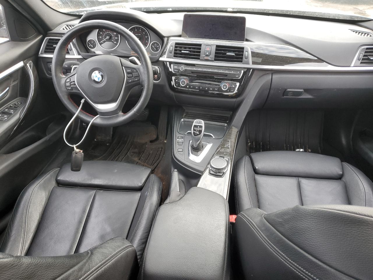 WBA8D9C51HK678112 2017 BMW 330 Xi