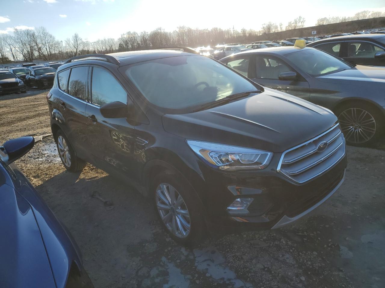 1FMCU9HD4KUB77414 2019 Ford Escape Sel