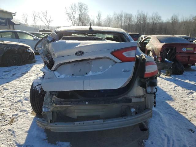 FORD FUSION 2016 Серебристый