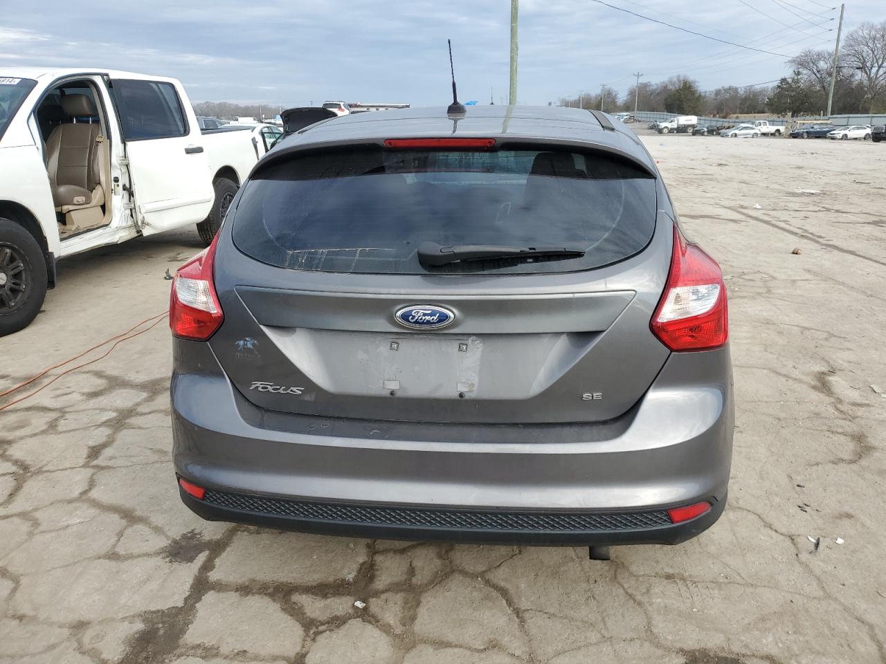 2012 Ford Focus Se VIN: 1FAHP3K23CL323630 Lot: 40250334