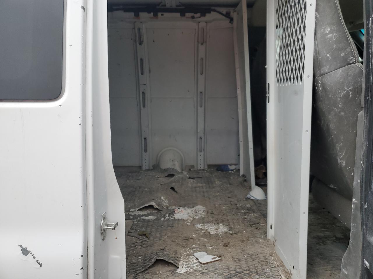 2006 Chevrolet Express G2500 VIN: 1GCGG25VX61270317 Lot: 64748054