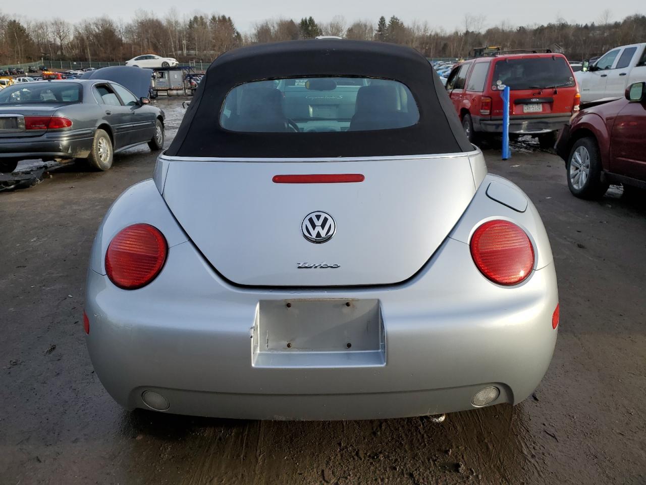 2004 Volkswagen New Beetle Gls VIN: 3VWCD21Y64M300742 Lot: 39736544