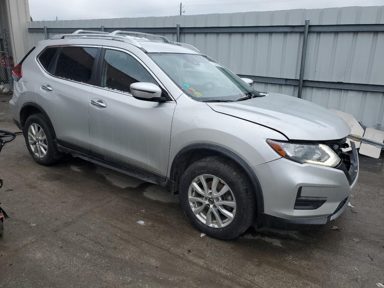 2020 Nissan Rogue S VIN: JN8AT2MV9LW135352 Lot: 37632524