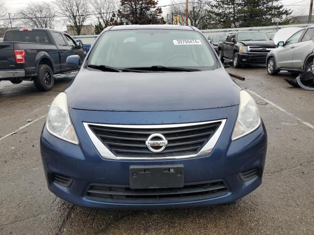  NISSAN VERSA 2014 Синий