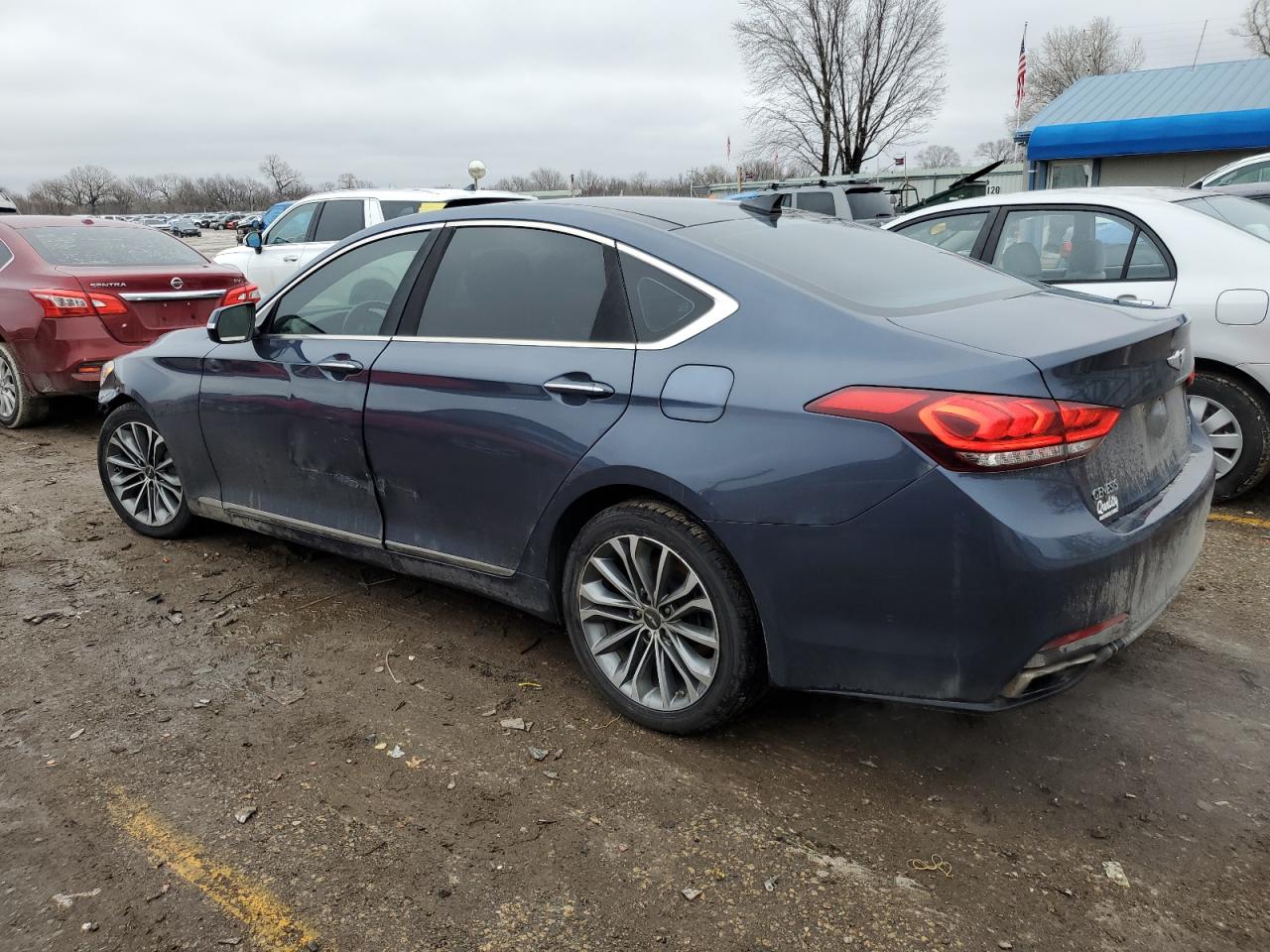 2015 Hyundai Genesis - Image 2