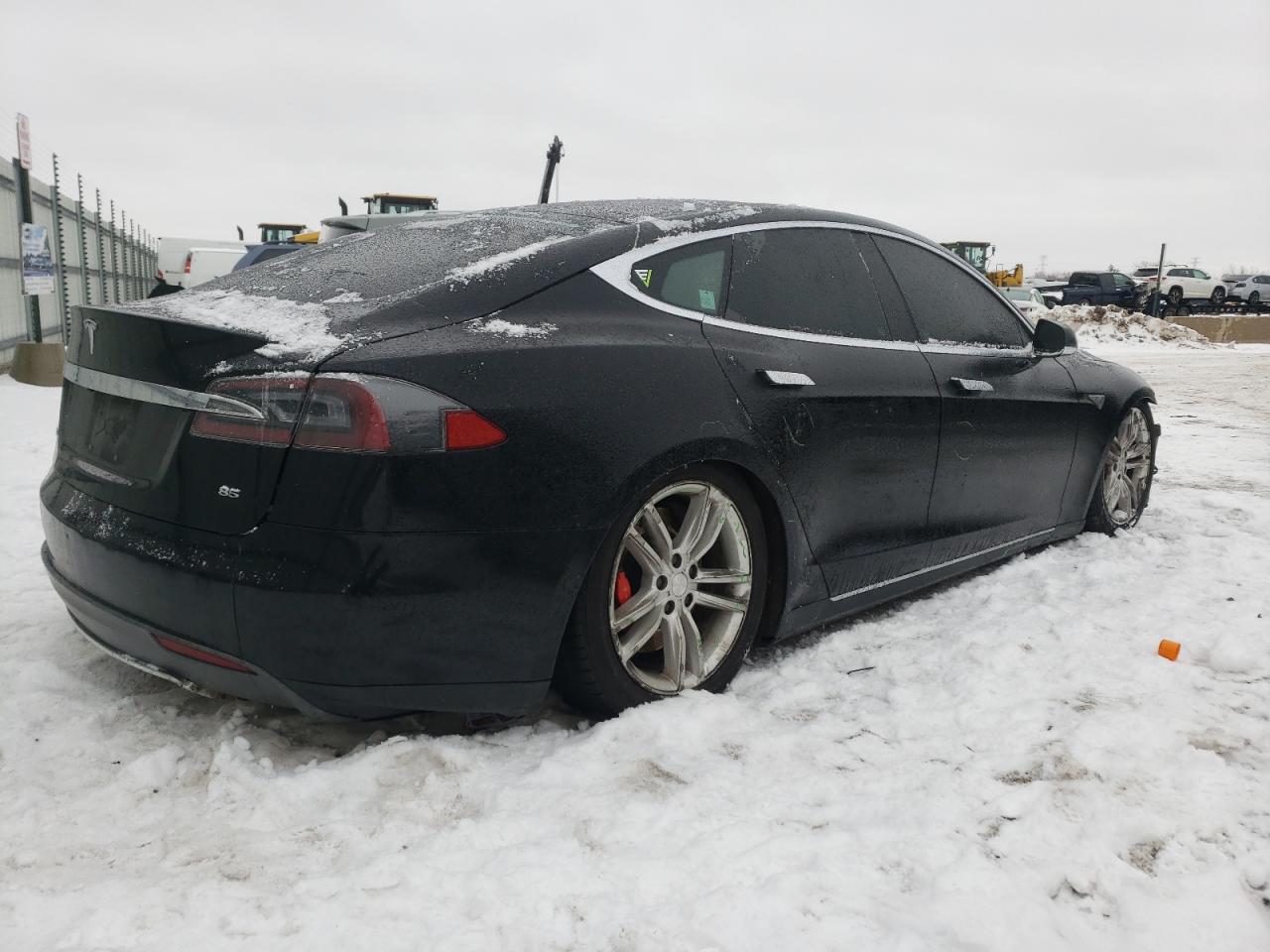 2013 Tesla Model S VIN: 5YJSA1CN0DFP10008 Lot: 39183154