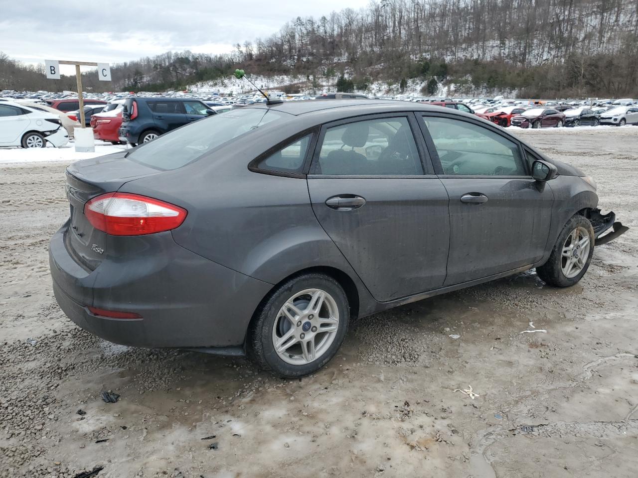 2018 Ford Fiesta Se VIN: 3FADP4BJ2JM118565 Lot: 39570664