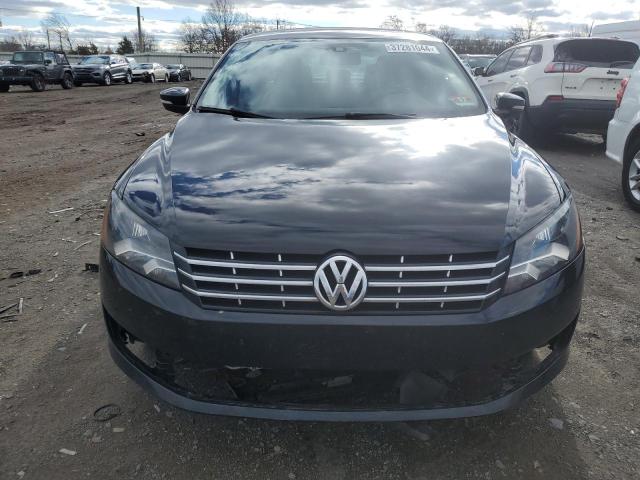 Седаны VOLKSWAGEN PASSAT 2015 Черный