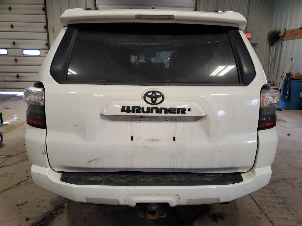 JTEBU5JR5K5675934 2019 Toyota 4Runner Sr5