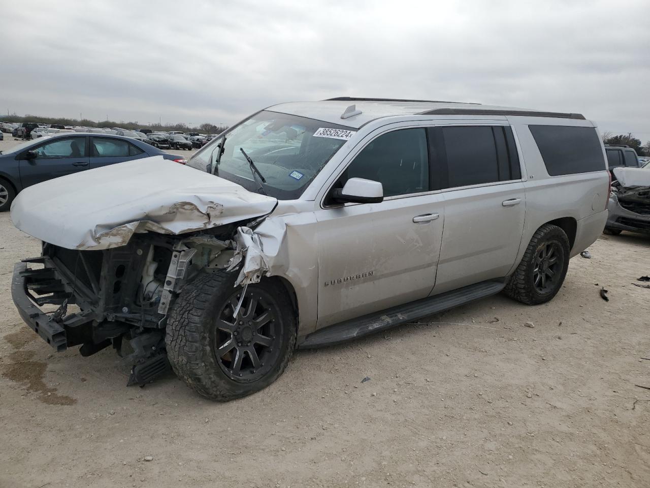 VIN 1GNSKHKC8HR146167 2017 CHEVROLET SUBURBAN no.1