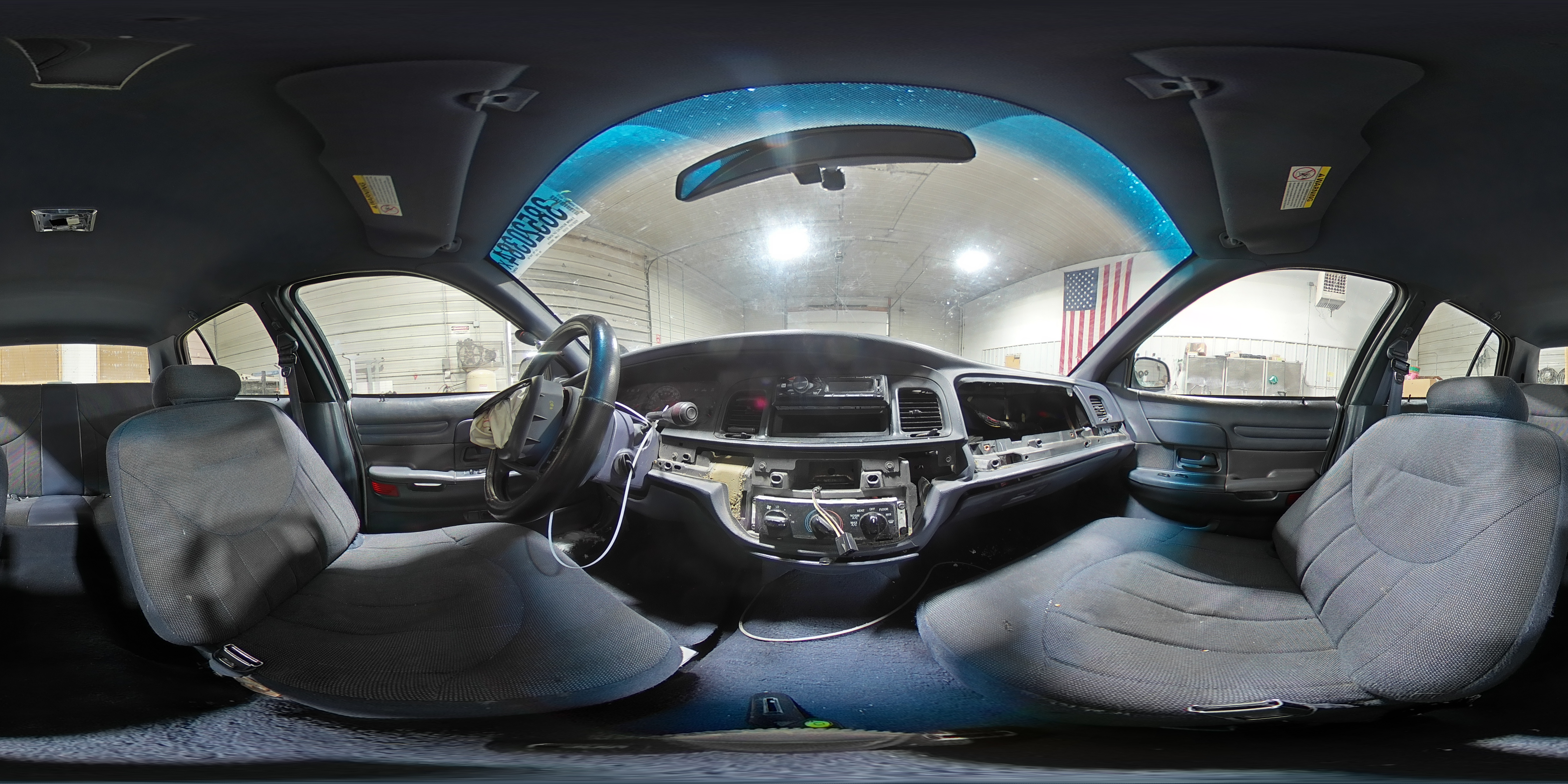 2000 Ford Crown Victoria Police Interceptor VIN: 2FAFP71WXYX157491 Lot: 38520384