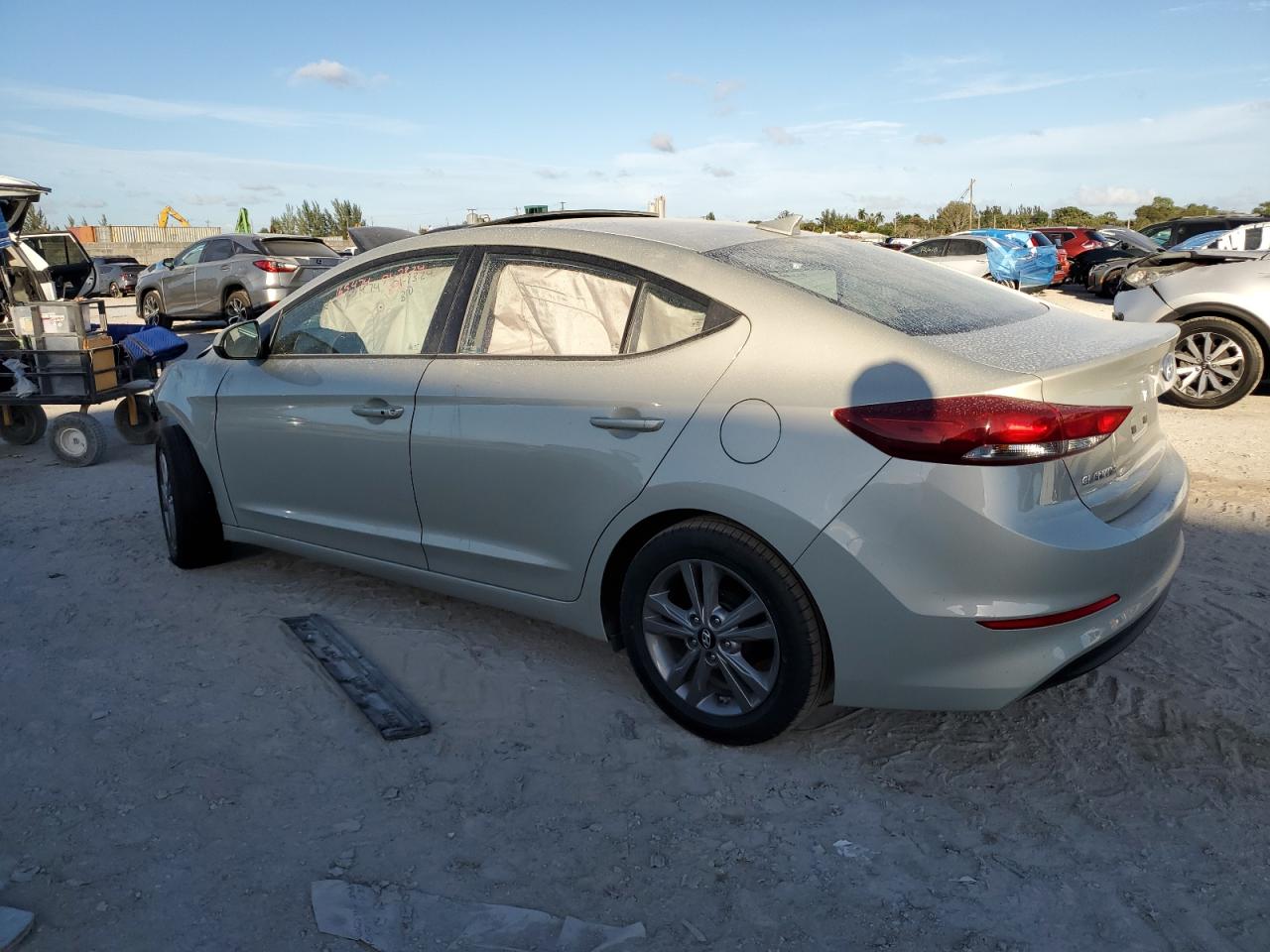 5NPD84LF1HH165474 2017 HYUNDAI ELANTRA - Image 2