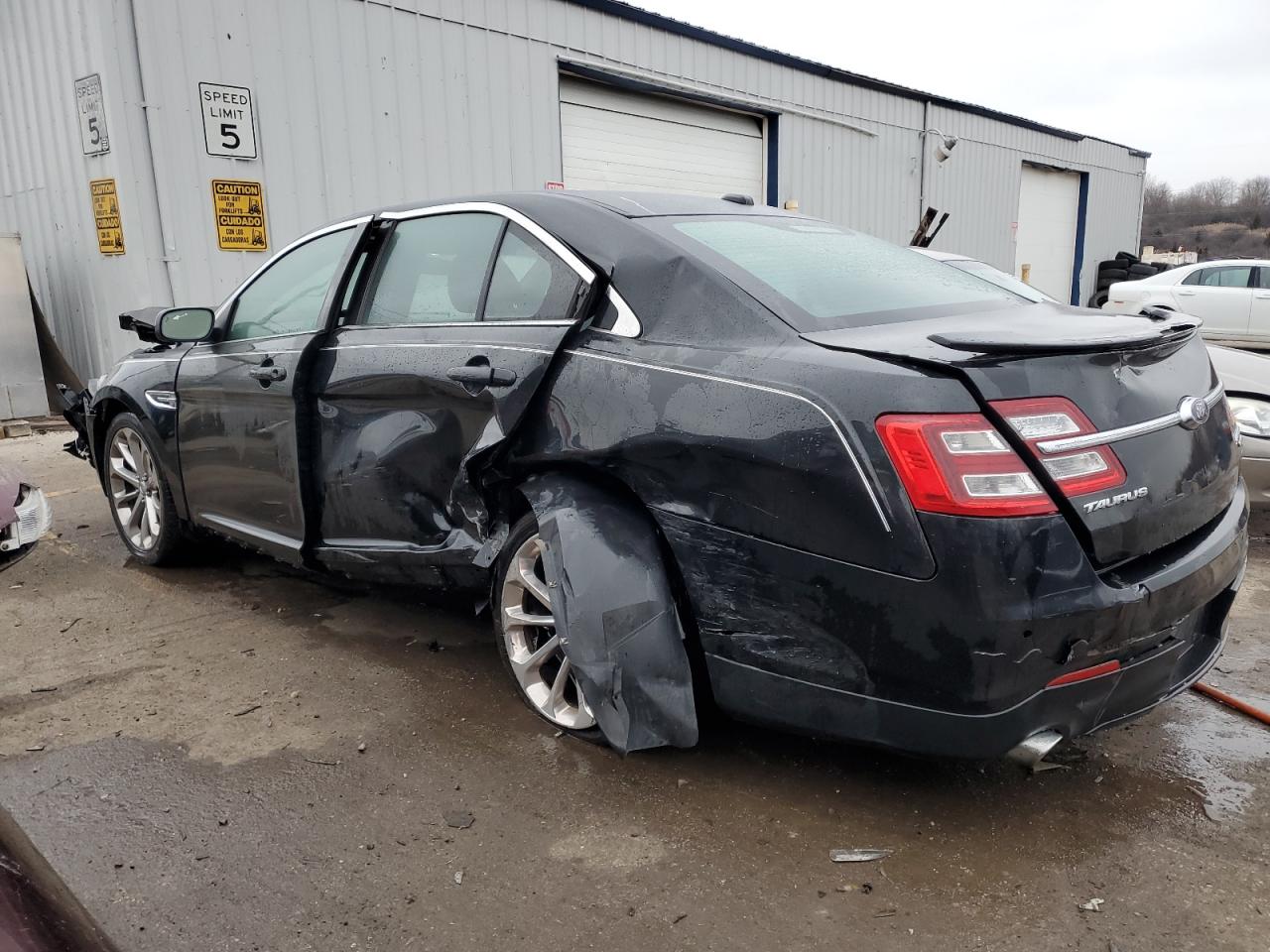 2013 Ford Taurus Limited VIN: 1FAHP2F80DG231748 Lot: 82498243