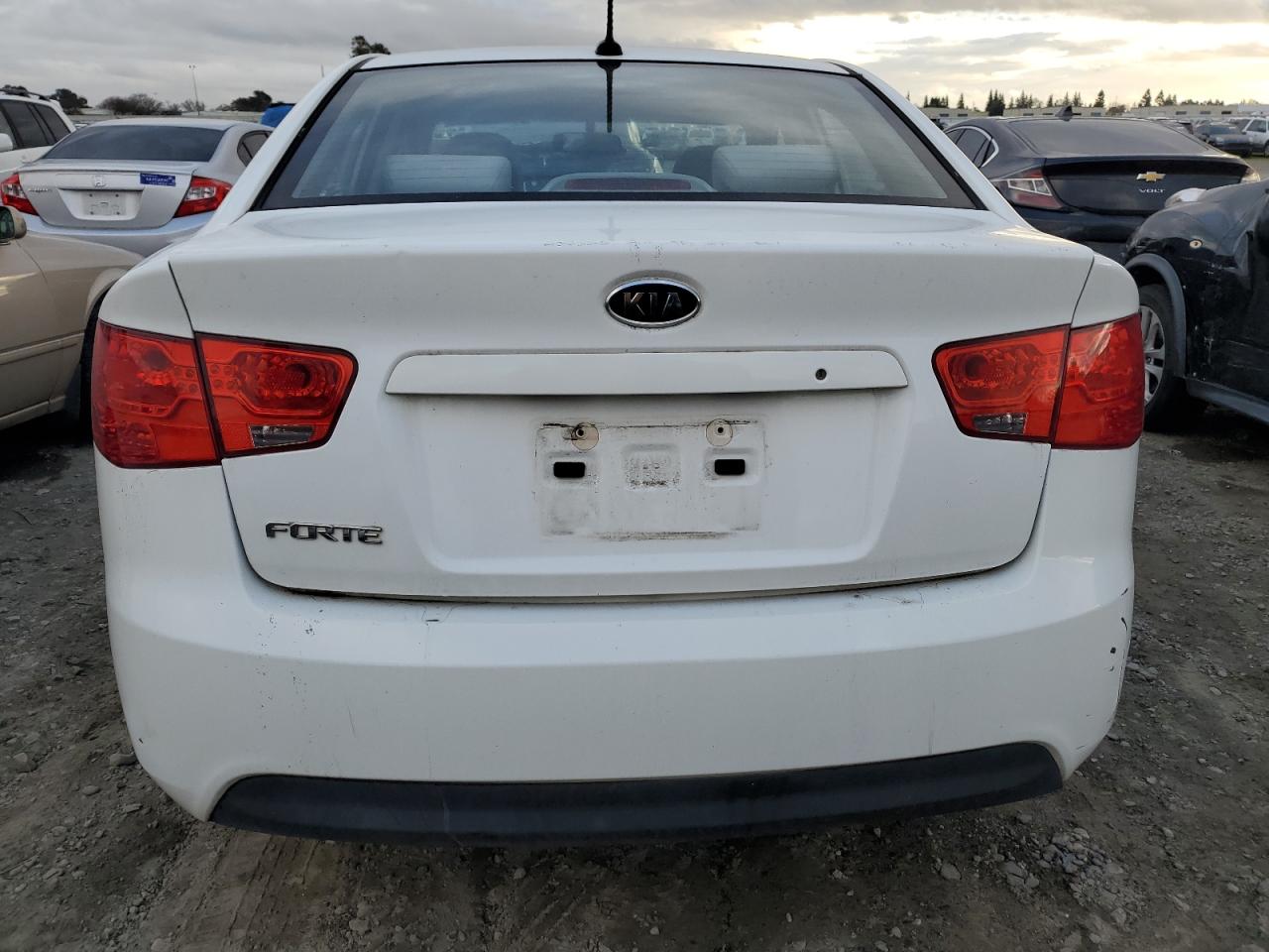 2010 Kia Forte Lx VIN: KNAFT4A21A5049511 Lot: 37789894