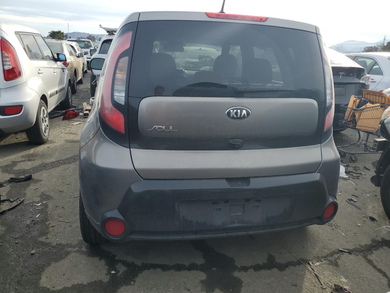 2016 Kia Soul + VIN: KNDJP3A56G7326754 Lot: 40082554