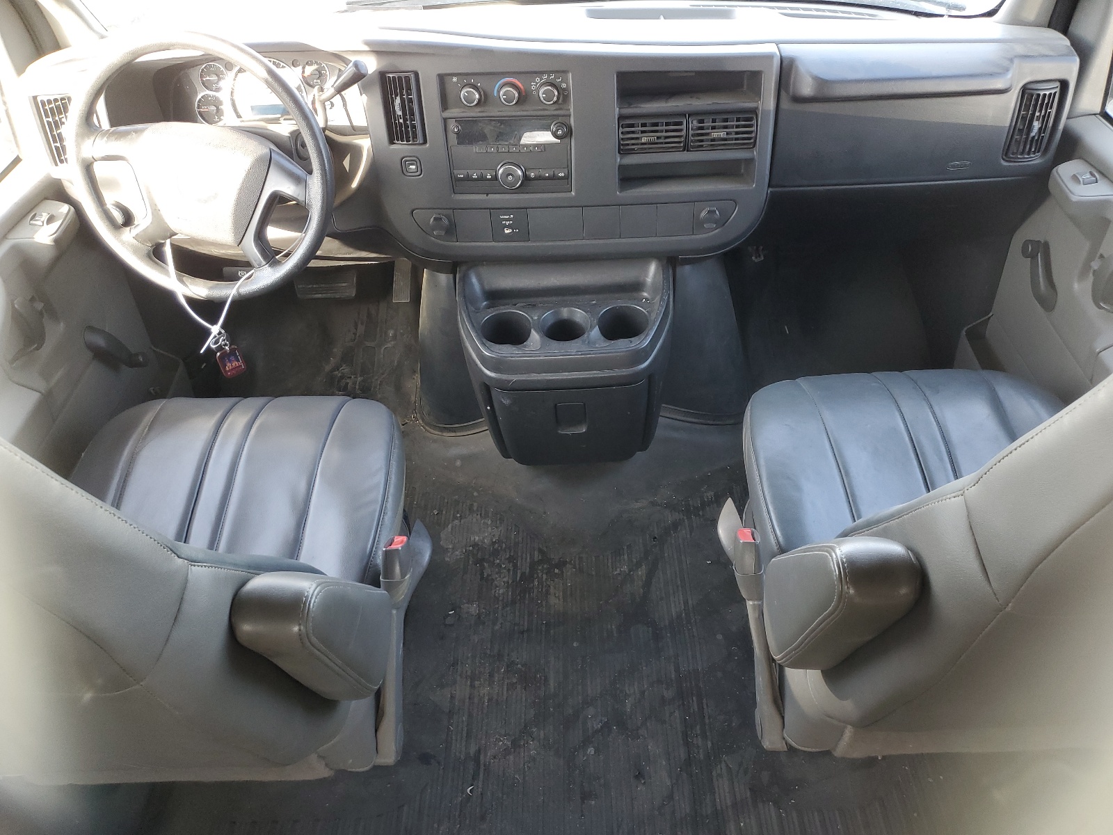 1GCGG25C881200588 2008 Chevrolet Express G2500