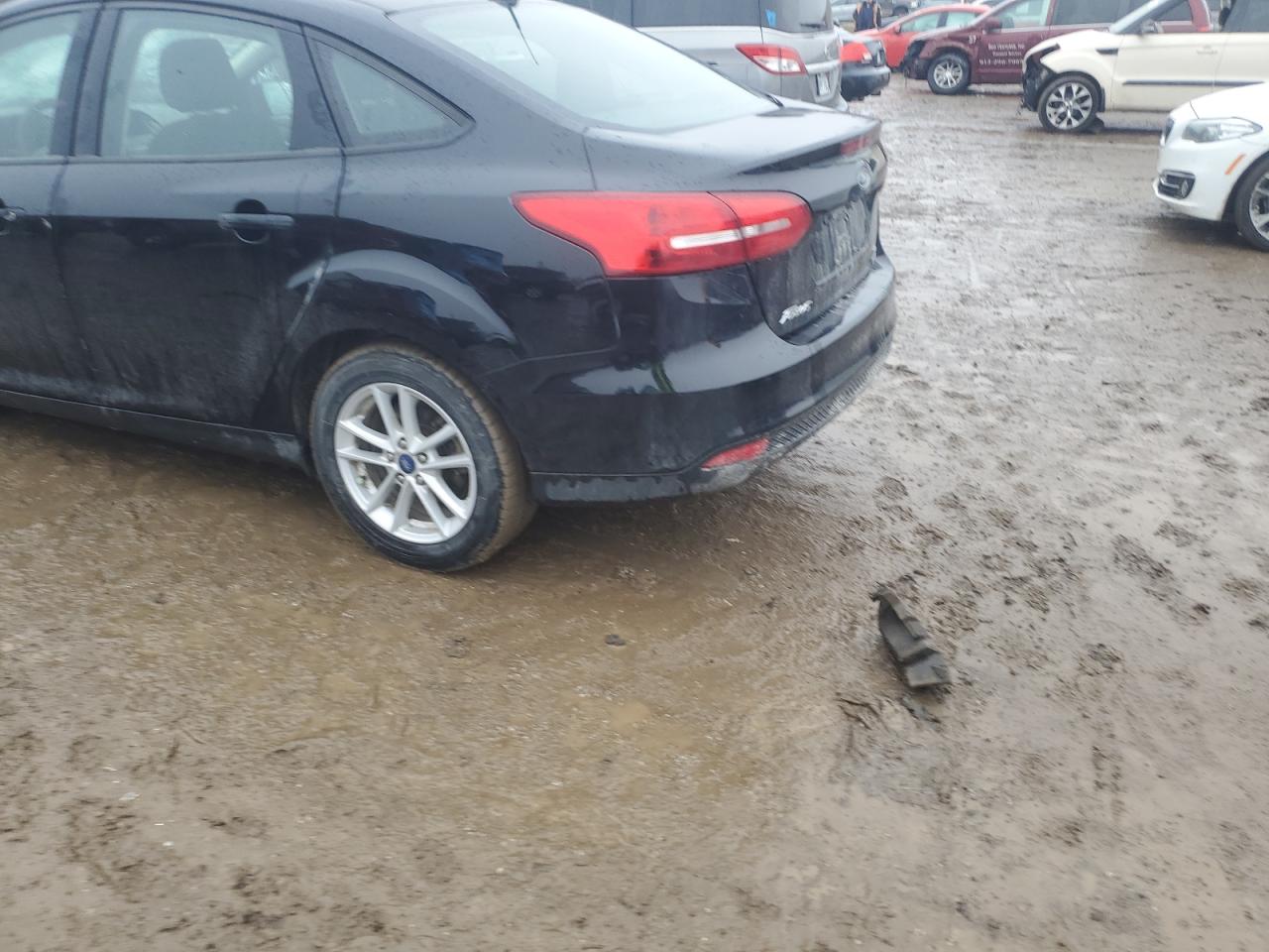 1FADP3FE0JL301701 2018 Ford Focus Se