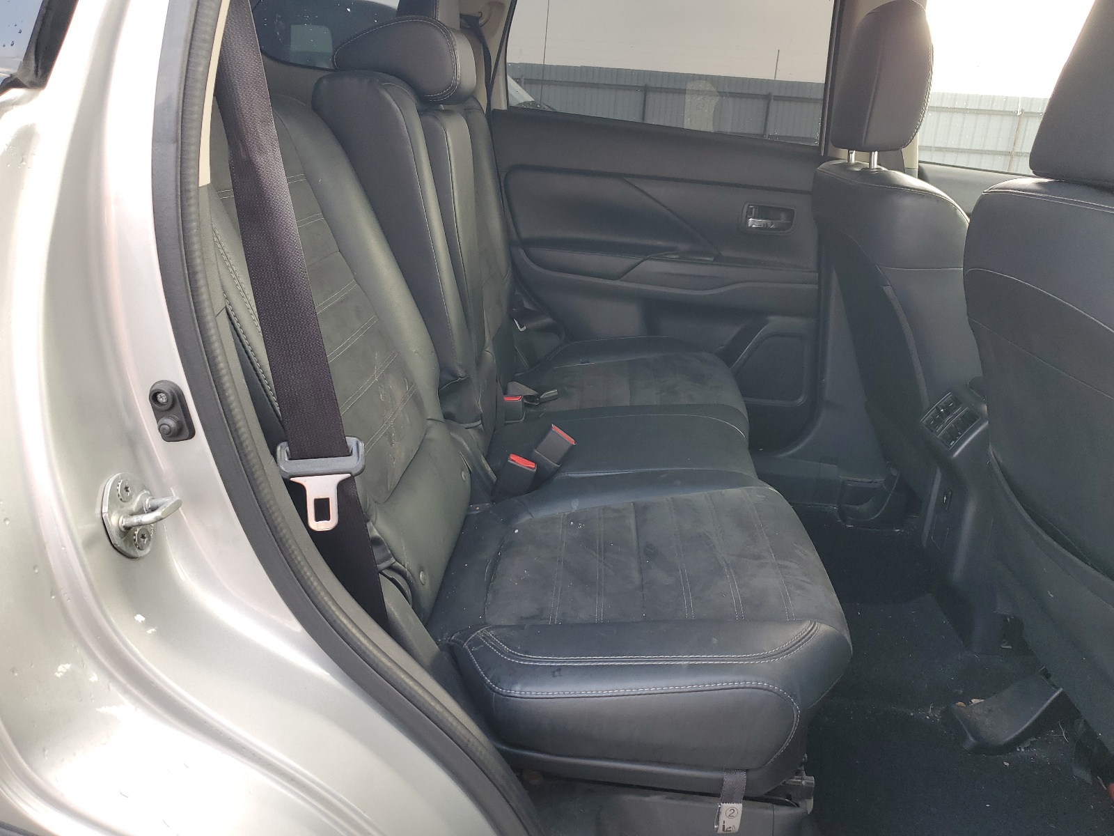 JA4AD3A31KZ048313 2019 Mitsubishi Outlander Se