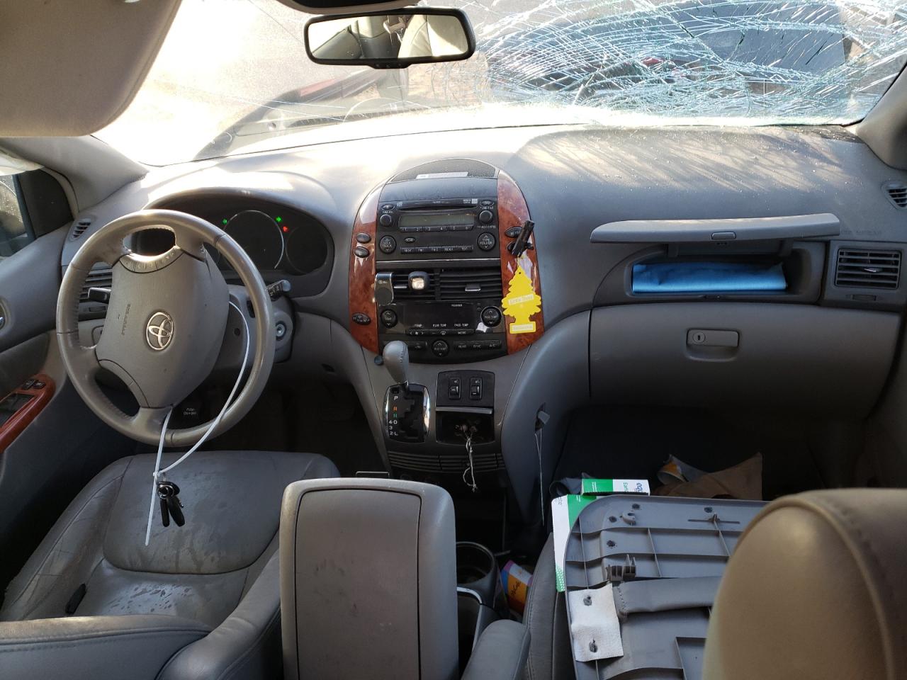 2006 Toyota Sienna - Image 8