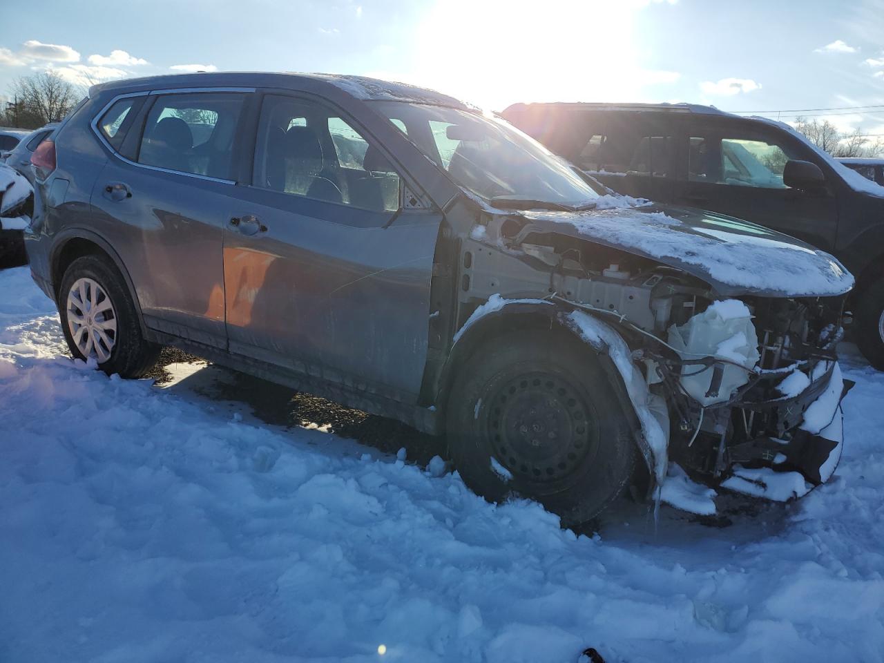 KNMAT2MV7JP556537 NISSAN ROGUE 2018