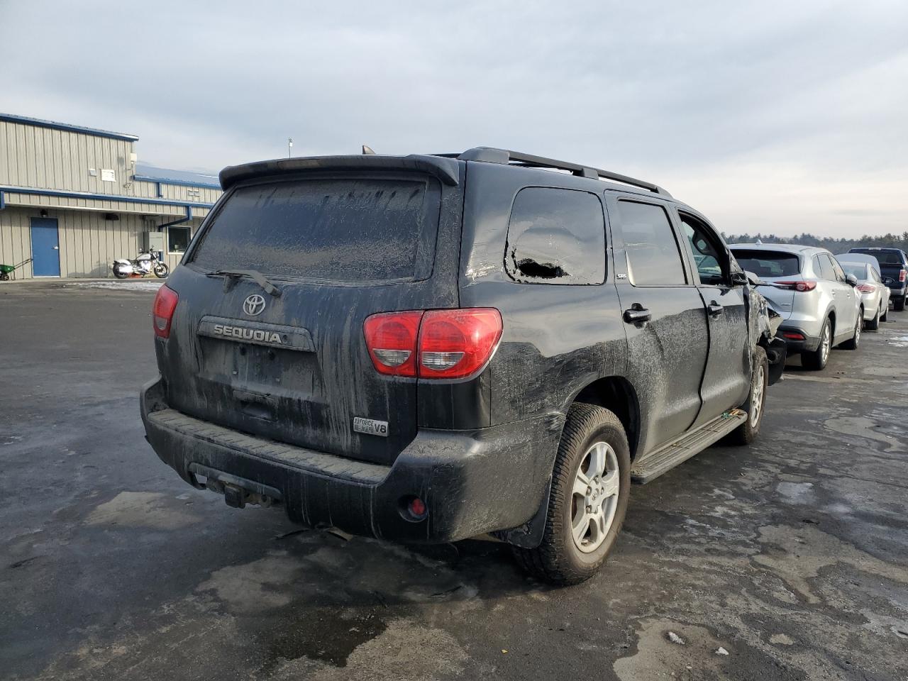 2016 Toyota Sequoia - Image 3