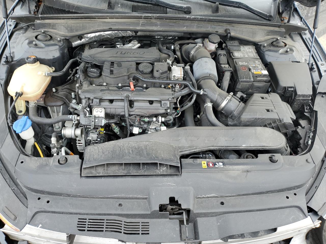 2022 Kia K5 - Image 13