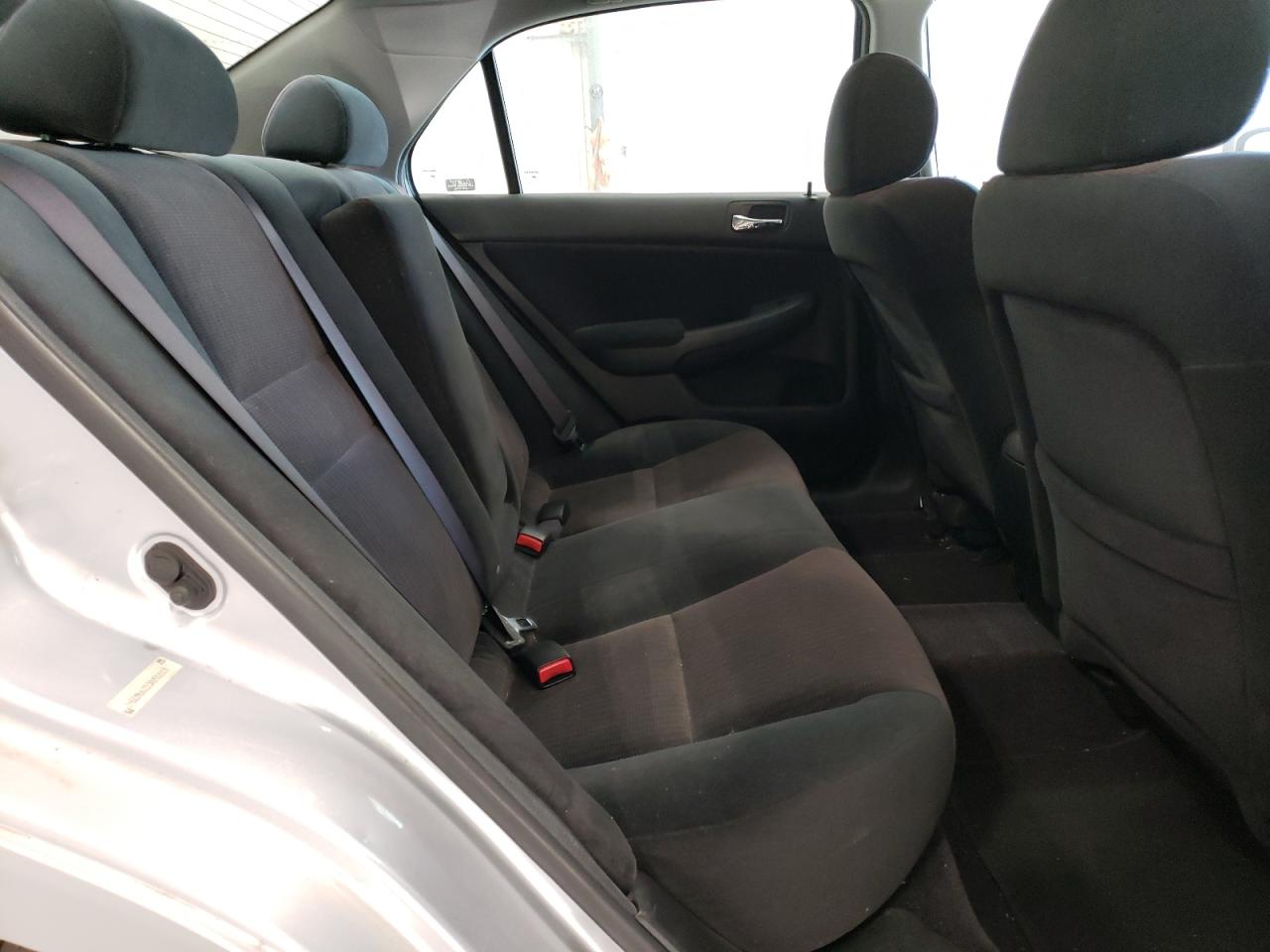 2003 Honda Accord - Image 10
