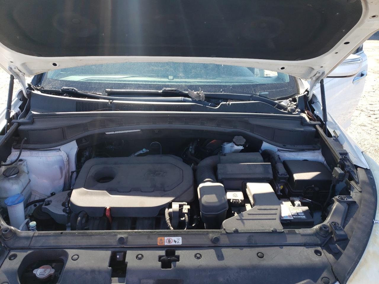 2018 Hyundai Santa Fe - Image 12