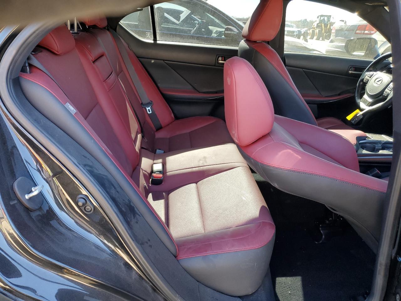 2021 Lexus IS - Image 10