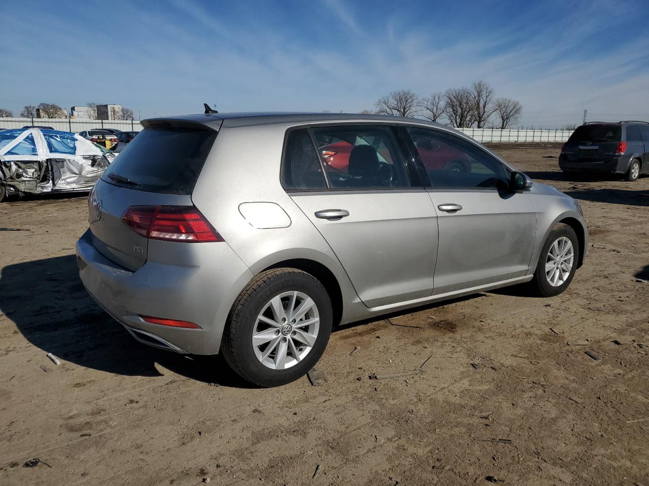 2018 Volkswagen Golf - Image 3