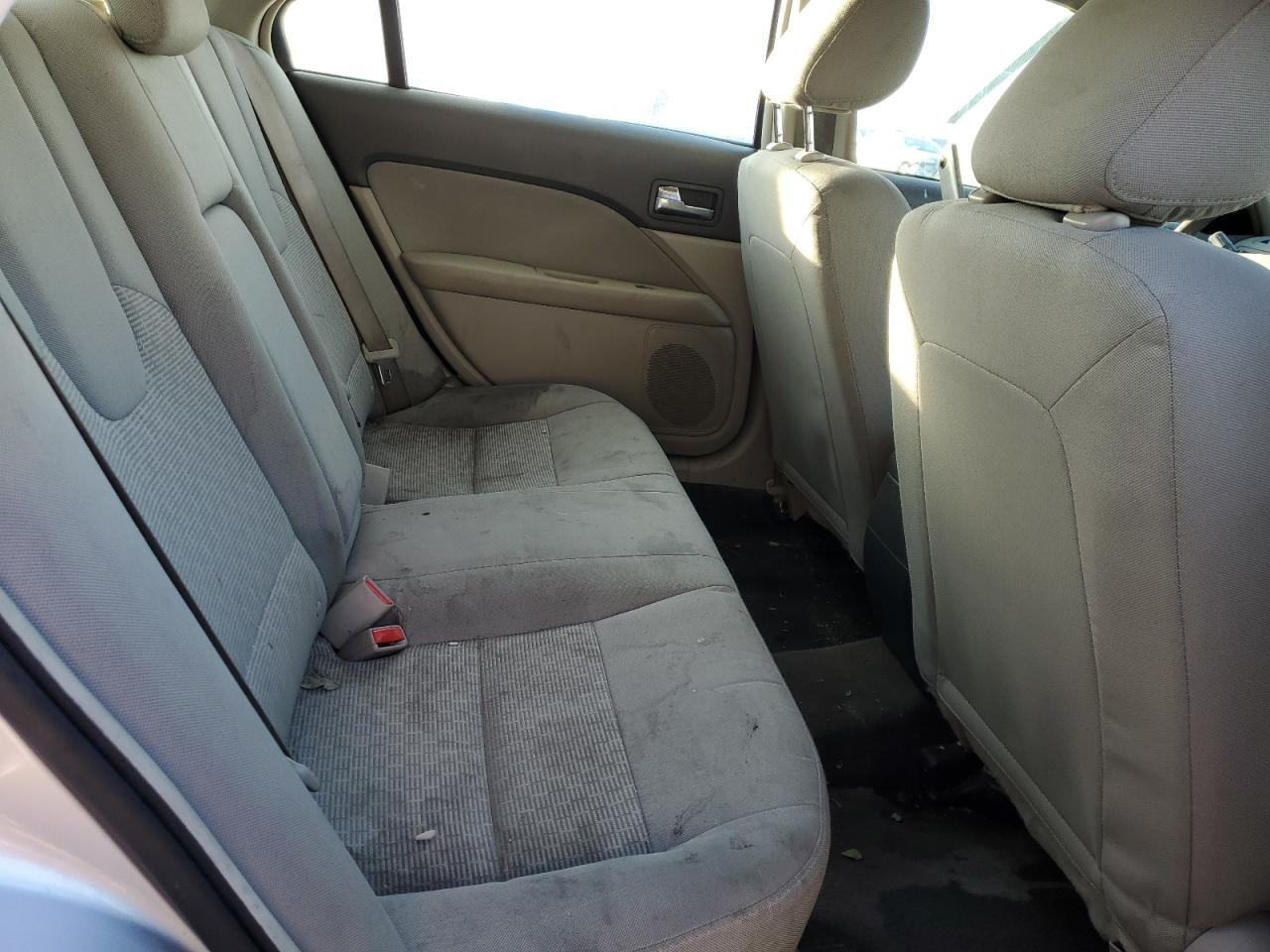 2011 Ford Fusion - Image 11