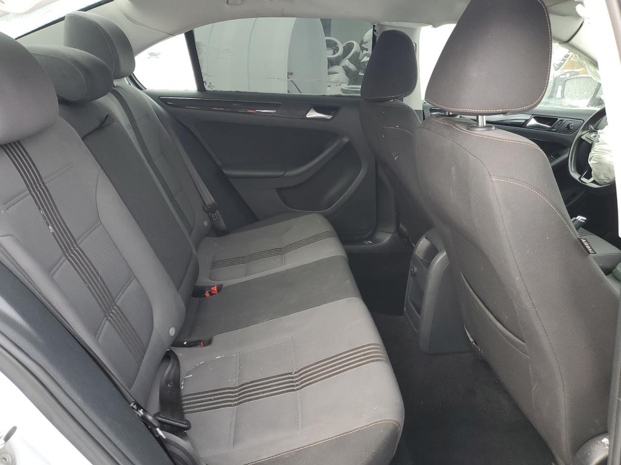 2017 Volkswagen Jetta - Image 10
