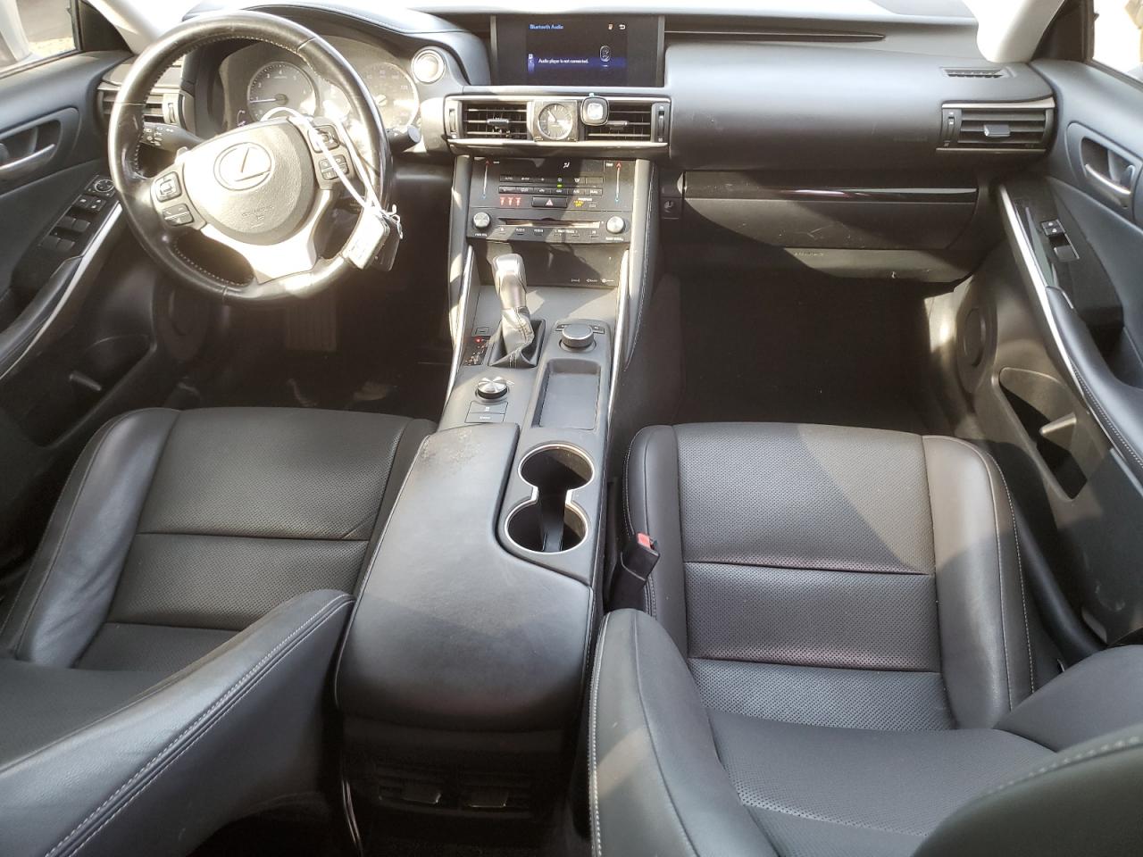 2018 Lexus IS - Image 8