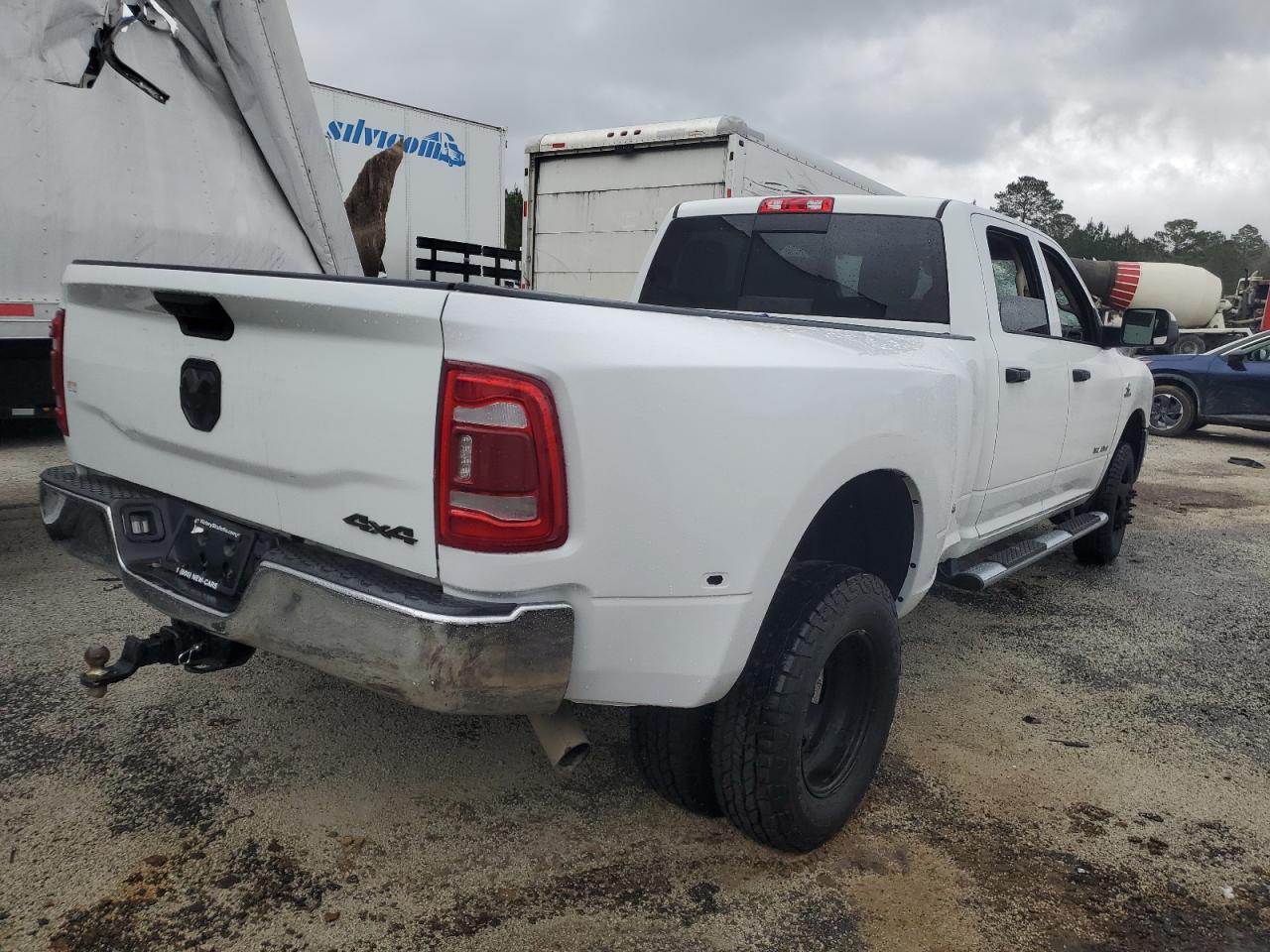 2020 RAM 3500 - Image 3