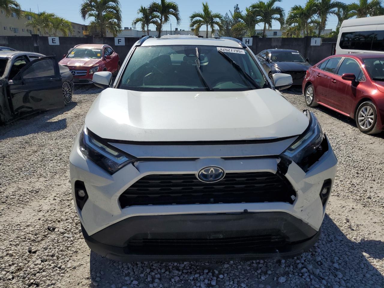 2022 Toyota RAV 4 - Image 5