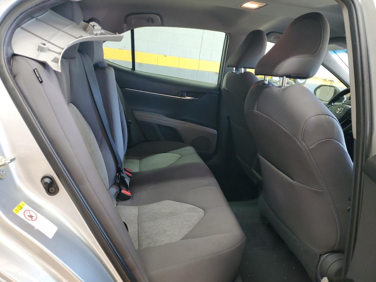 2018 Toyota Camry - Image 11