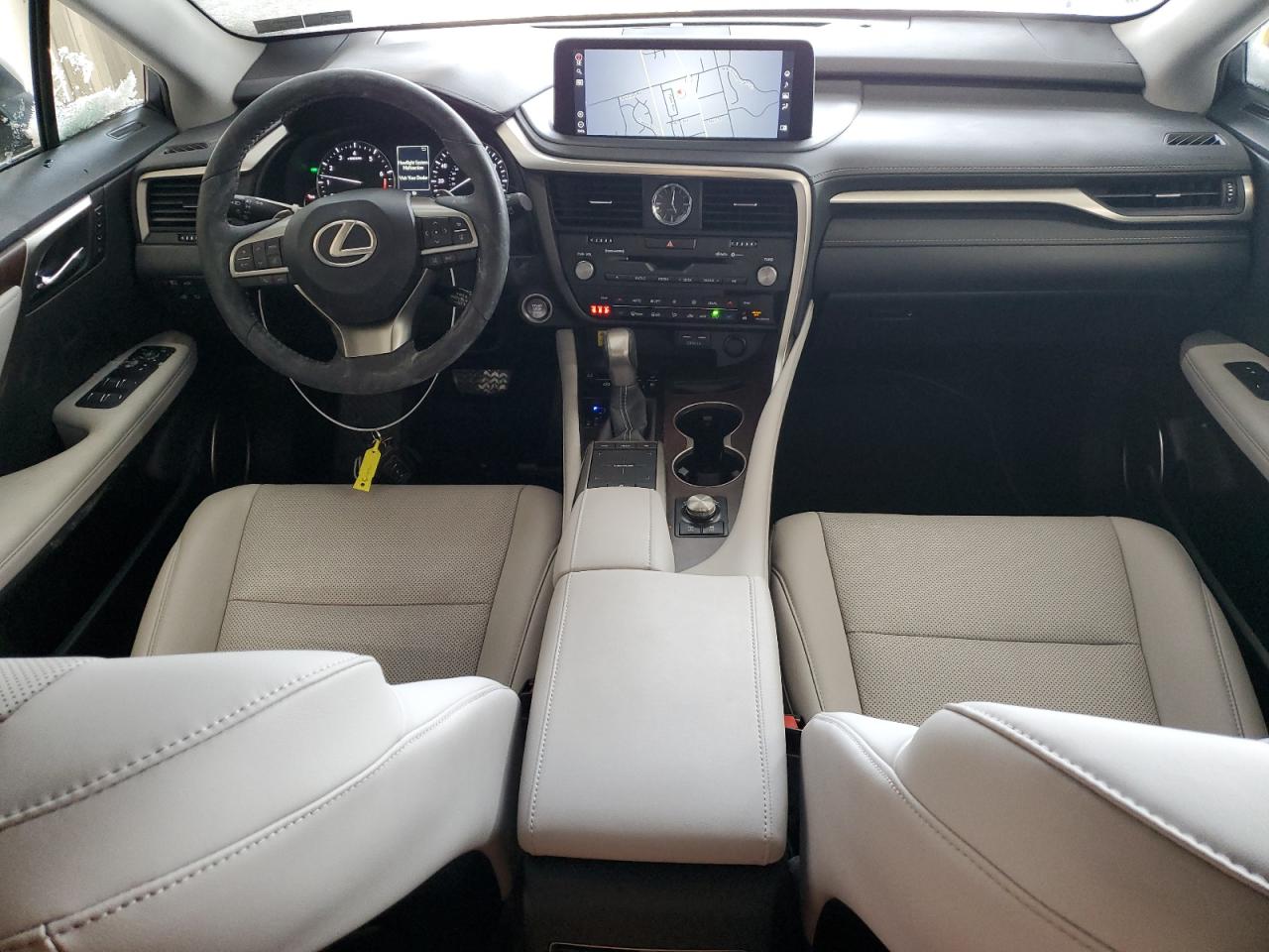 2022 Lexus RX - Image 8