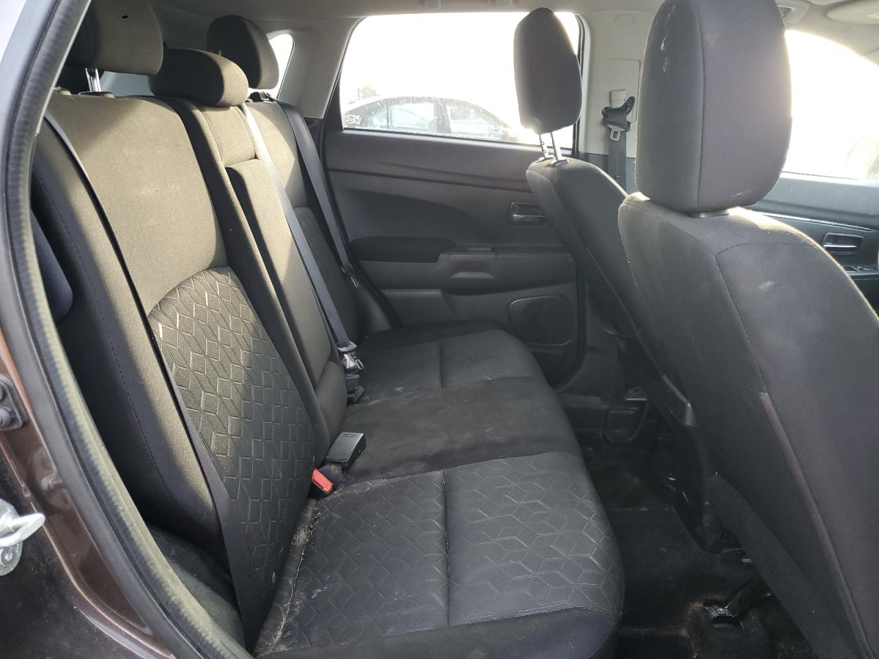 2021 Mitsubishi Outlander - Image 11