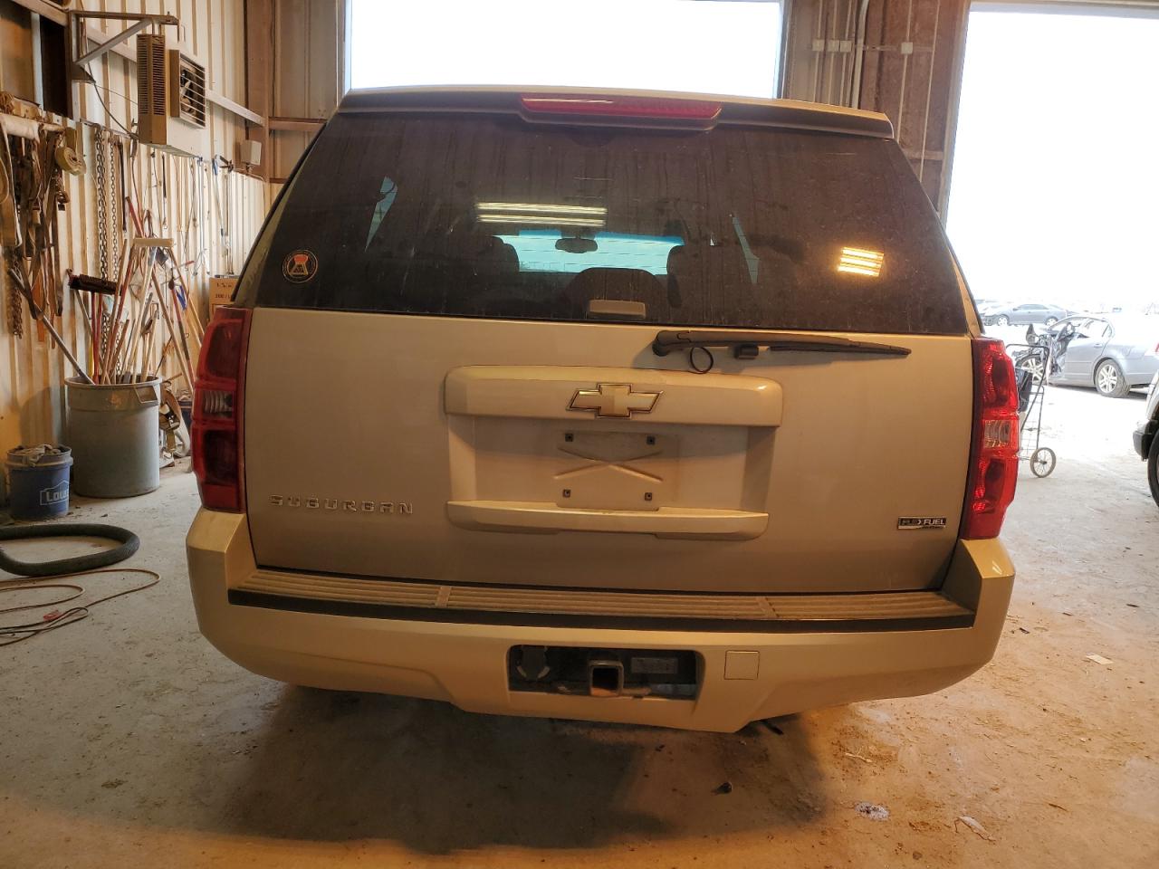 2007 Chevrolet Suburban - Image 6