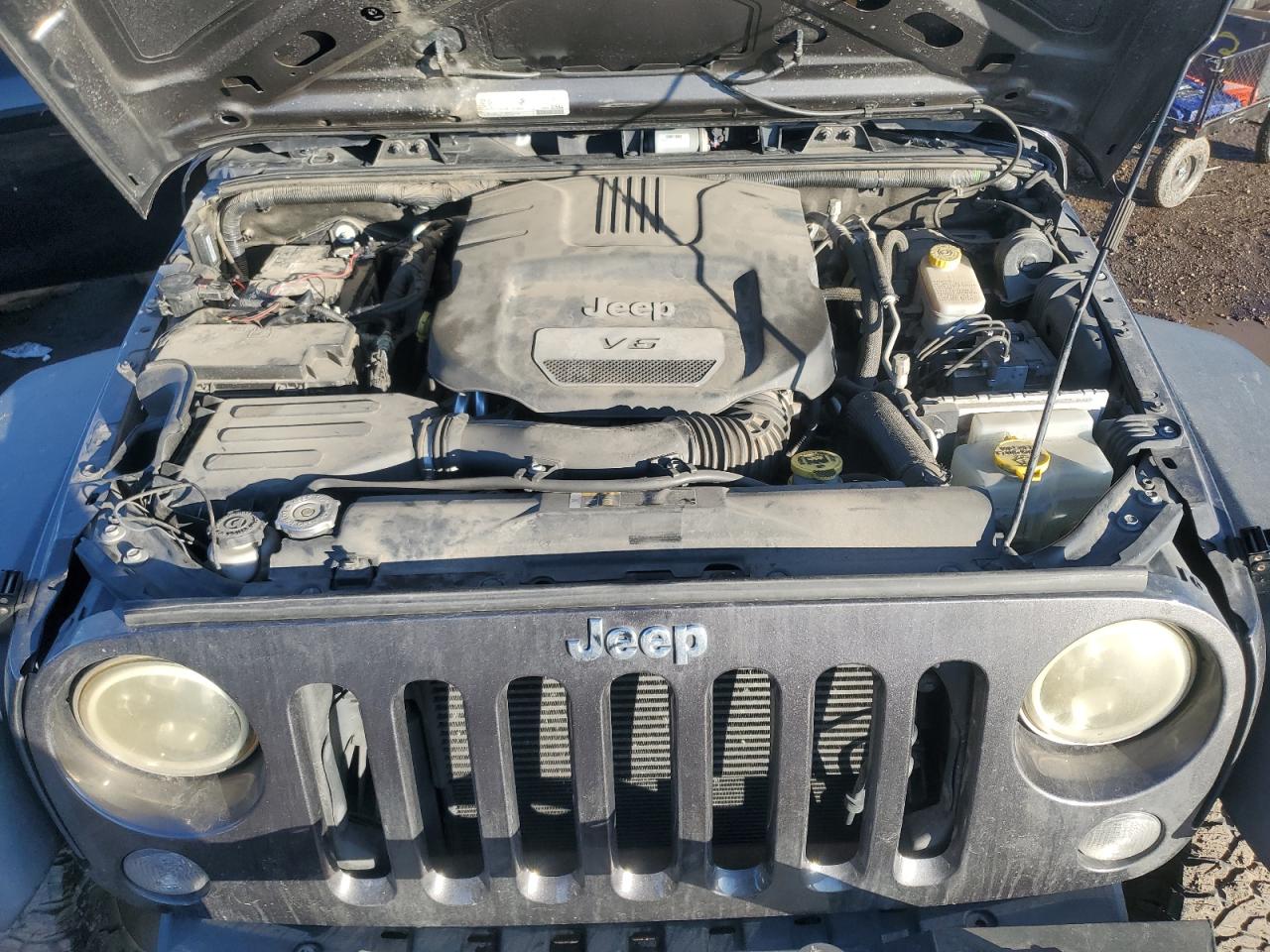 2018 Jeep Wrangler - Image 11
