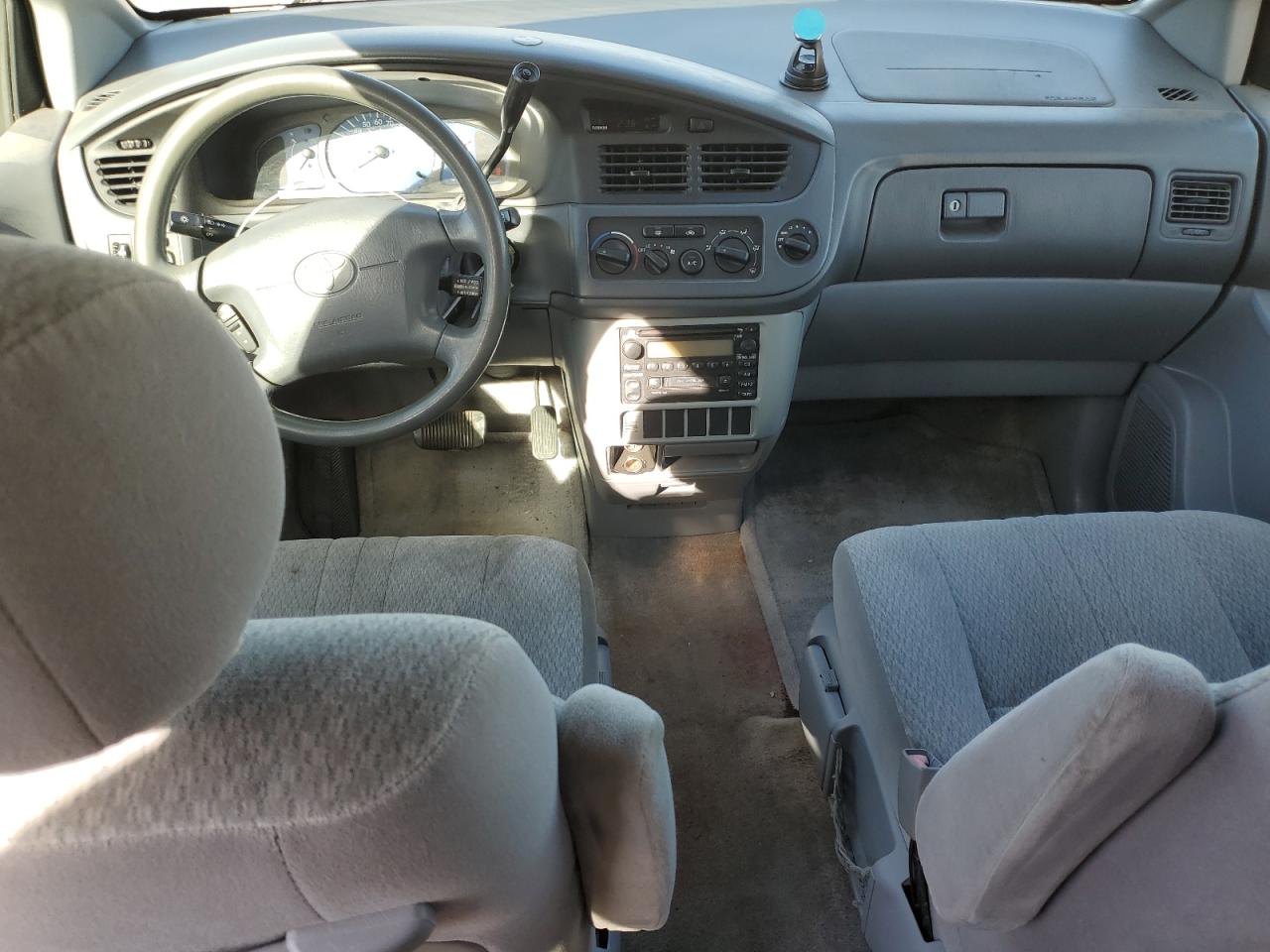 2002 Toyota Sienna Ce VIN: 4T3ZF19C52U478440 Lot: 42342105