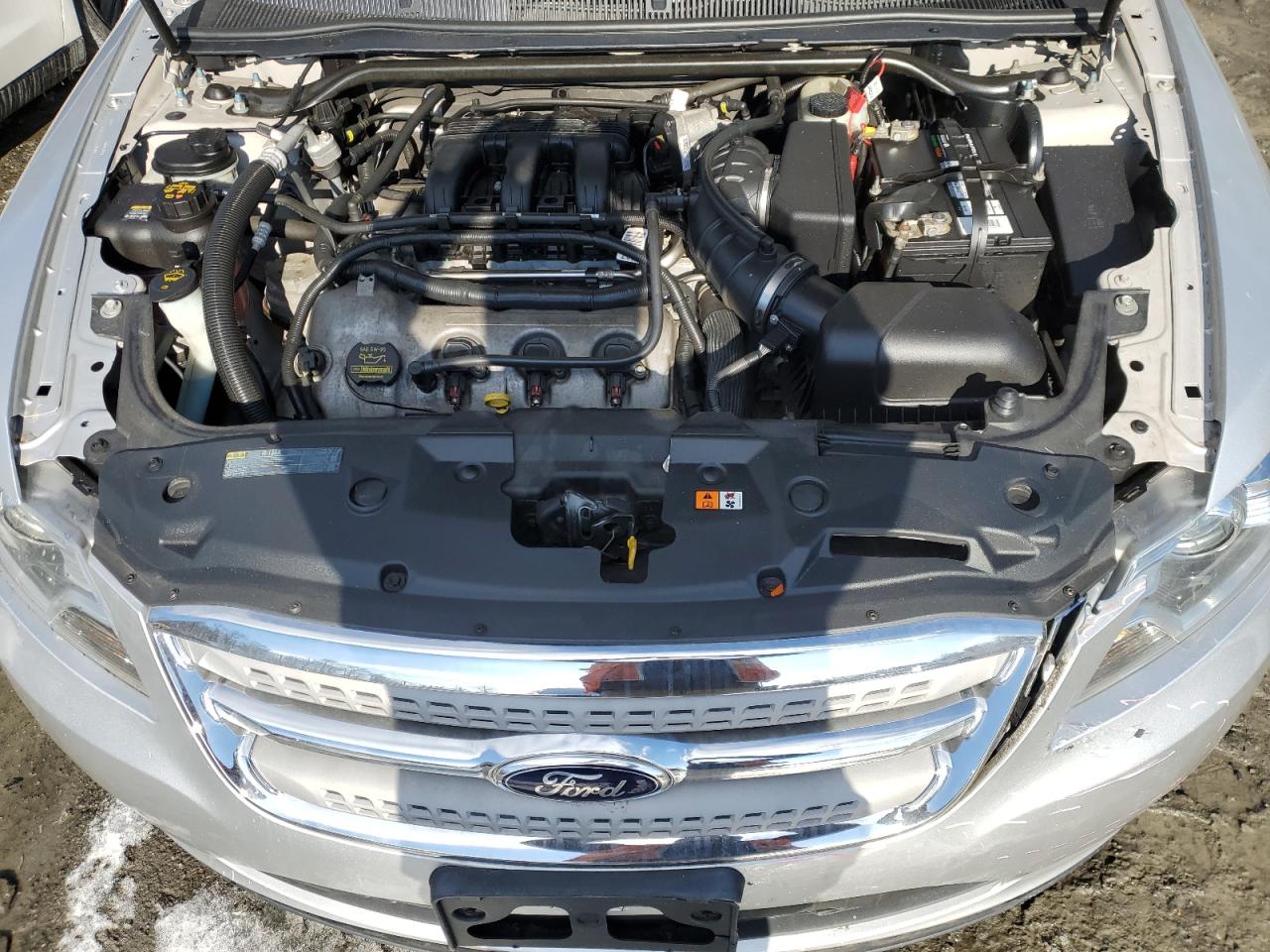 2012 Ford Taurus - Image 11