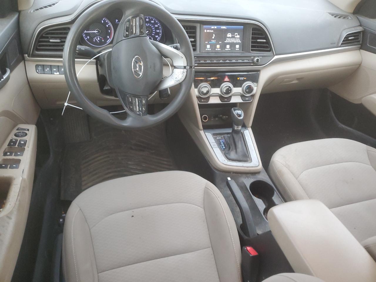 2019 Hyundai Elantra - Image 8