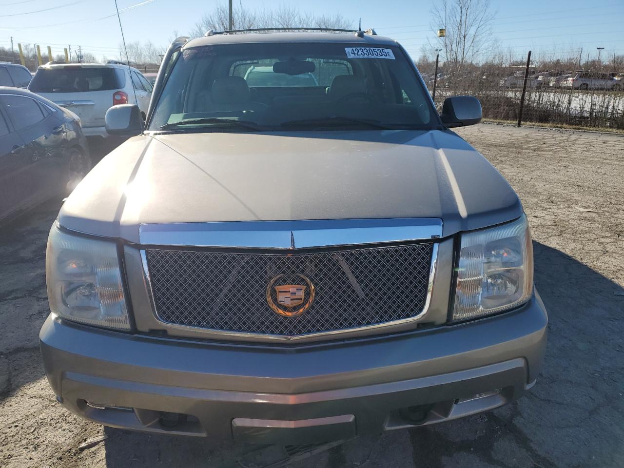 2002 Cadillac Escalade - Image 5