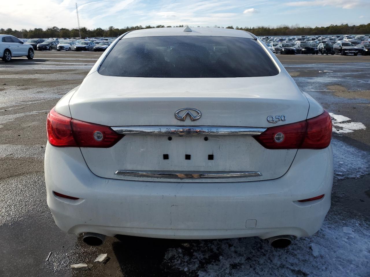 2015 Infiniti Q50 - Image 6