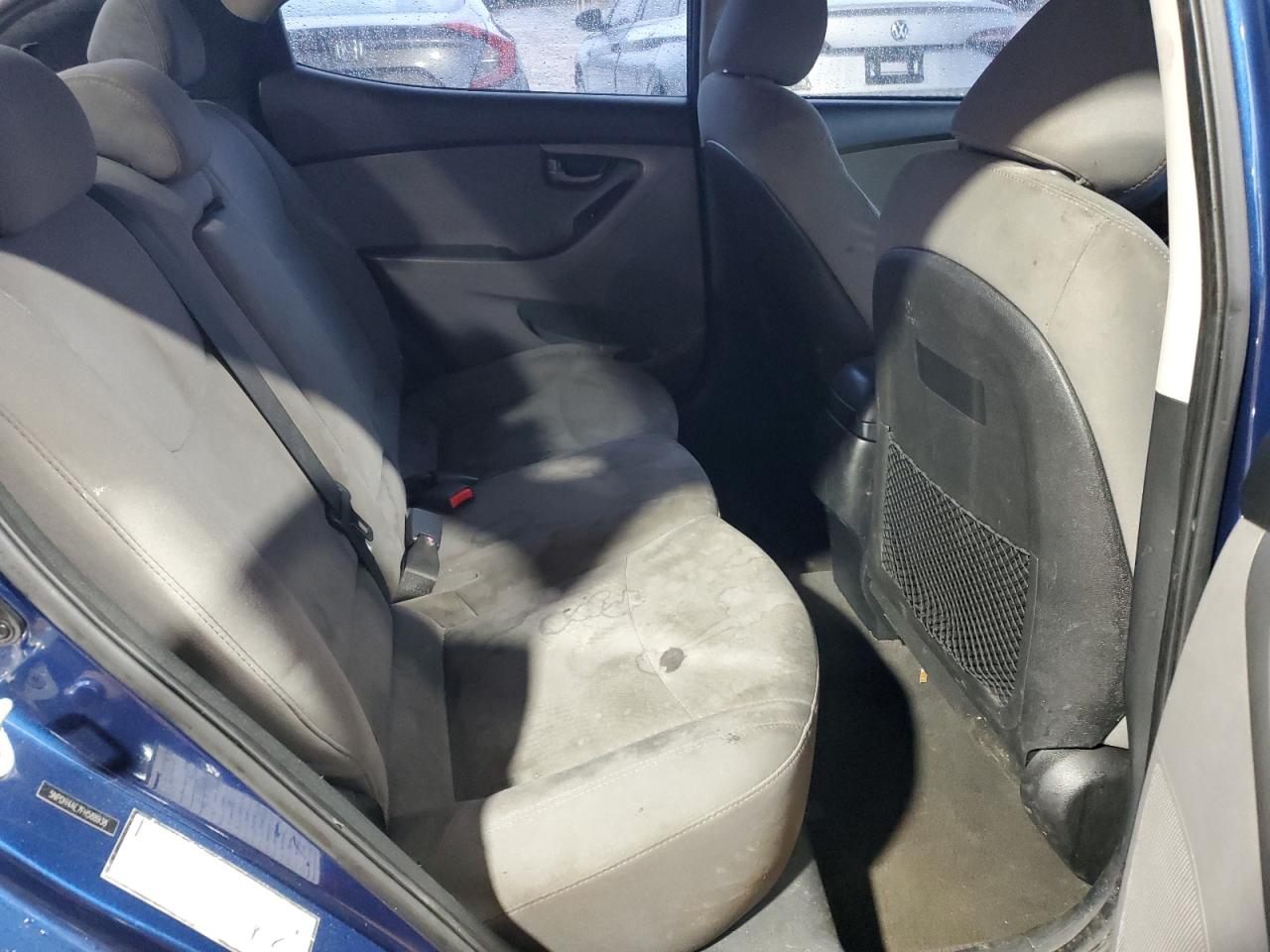 2015 Hyundai Elantra - Image 10